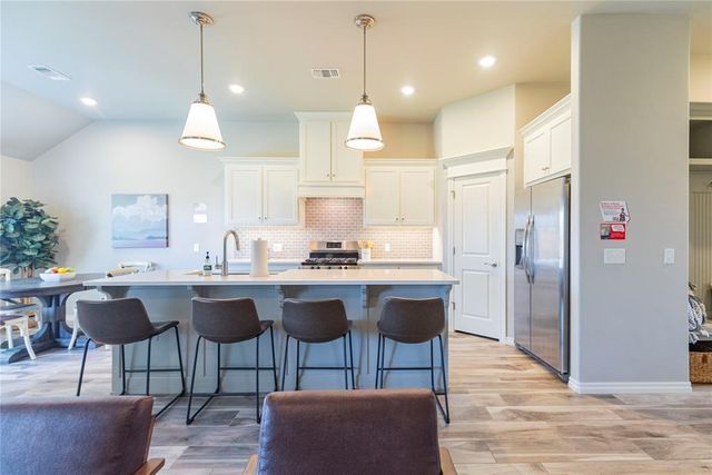 9108 NW 121st Terrace, Yukon, OK 73099