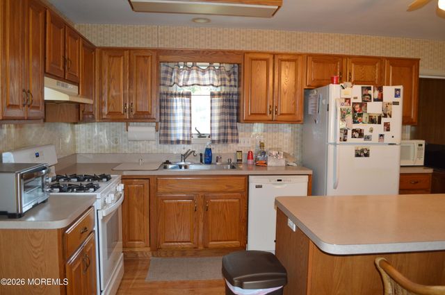 1327 Leguene Avenue, Forked River, NJ 08731