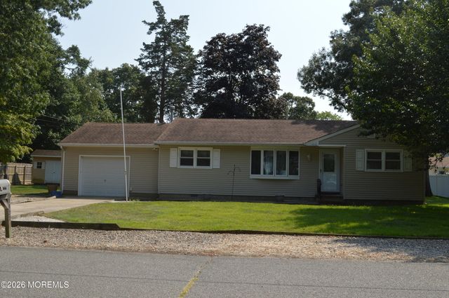 1327 Leguene Avenue, Forked River, NJ 08731