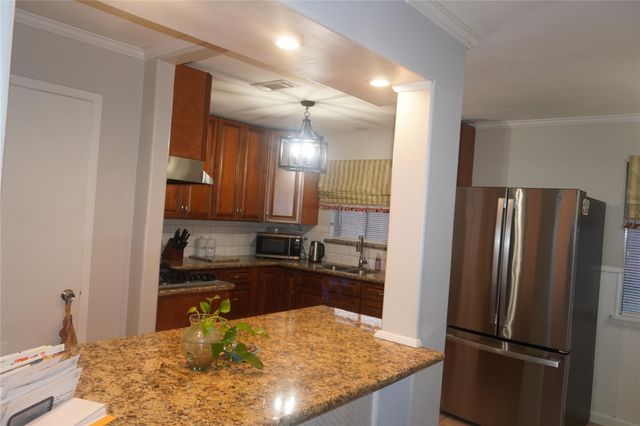 11711 N Nottingham Circle, Houston, TX 77071