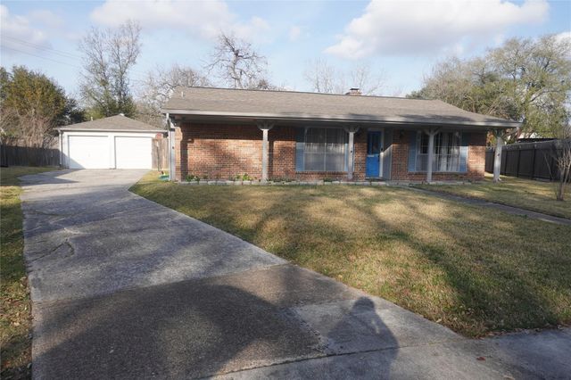 11711 N Nottingham Circle, Houston, TX 77071