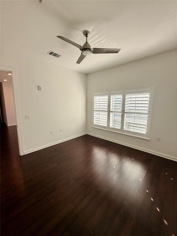 207 W Johanna ST 208, Austin, TX 78704