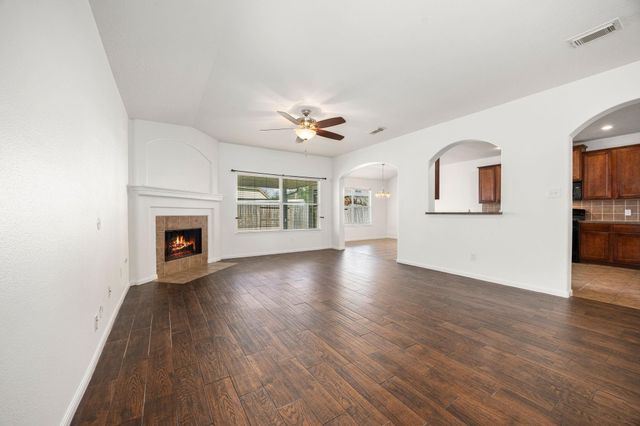 3012 Kings Isle Lane, Dickinson, TX 77539