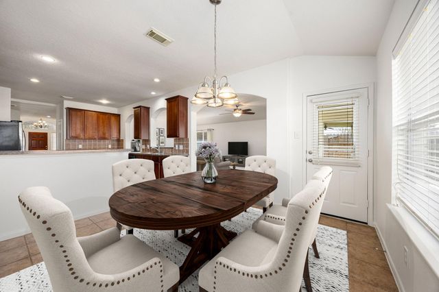 3012 Kings Isle Lane, Dickinson, TX 77539