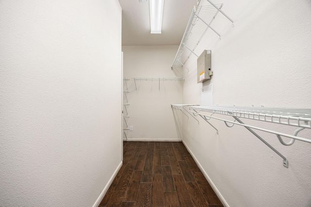 3012 Kings Isle Lane, Dickinson, TX 77539