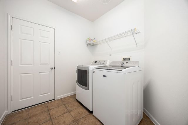 3012 Kings Isle Lane, Dickinson, TX 77539