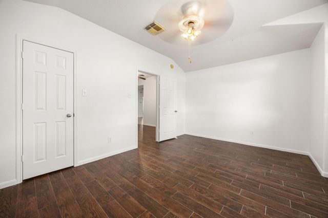 3012 Kings Isle Lane, Dickinson, TX 77539