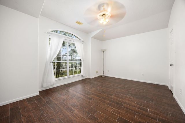 3012 Kings Isle Lane, Dickinson, TX 77539