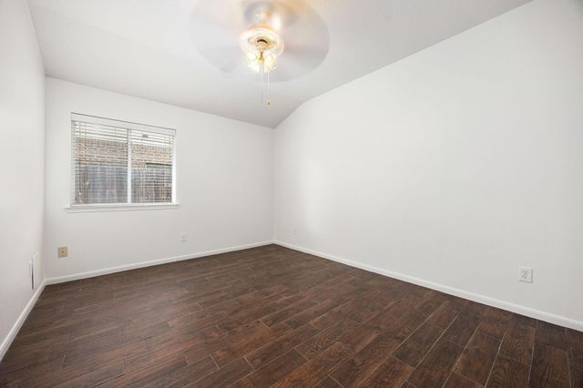 3012 Kings Isle Lane, Dickinson, TX 77539