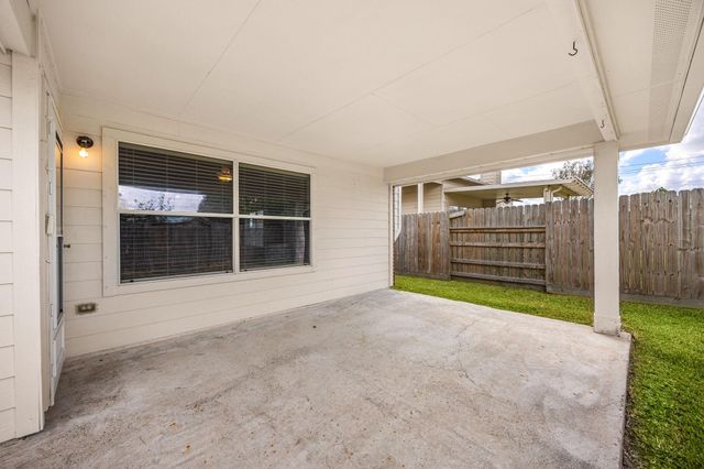 3012 Kings Isle Lane, Dickinson, TX 77539