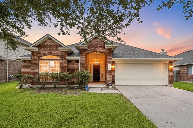 3012 Kings Isle Lane, Dickinson, TX 77539
