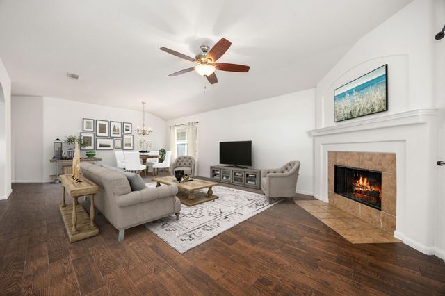 3012 Kings Isle Lane, Dickinson, TX 77539