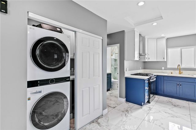 7700 Winnetka, Winnetka, CA 91306