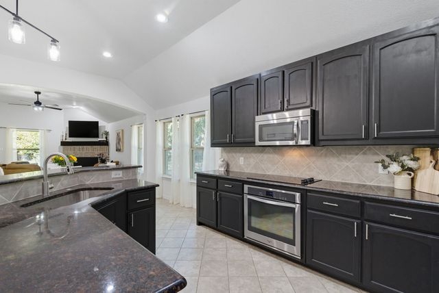 104 Candis Court, Springtown, TX 76082