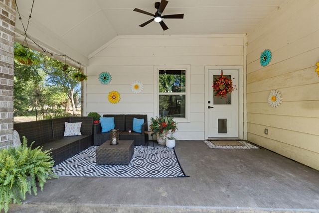 104 Candis Court, Springtown, TX 76082