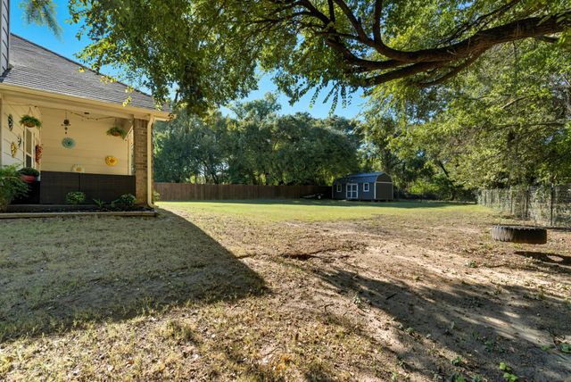 104 Candis Court, Springtown, TX 76082