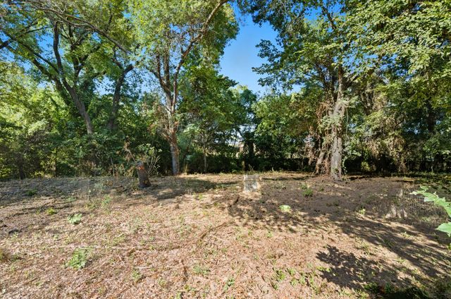 104 Candis Court, Springtown, TX 76082