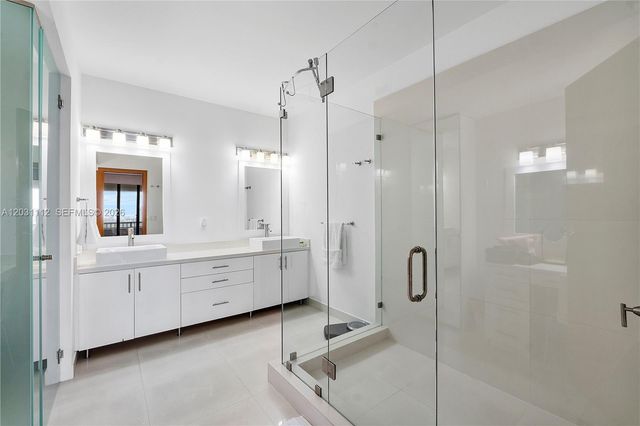 2 Grove Isle Drive BPH10, Miami, FL 33133