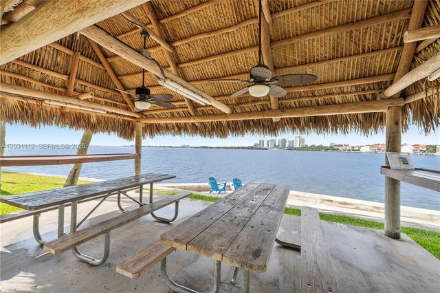 2 Grove Isle Drive BPH10, Miami, FL 33133