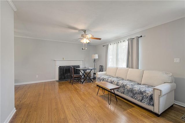 1 W 96TH Terrace, Kansas City, MO 64114