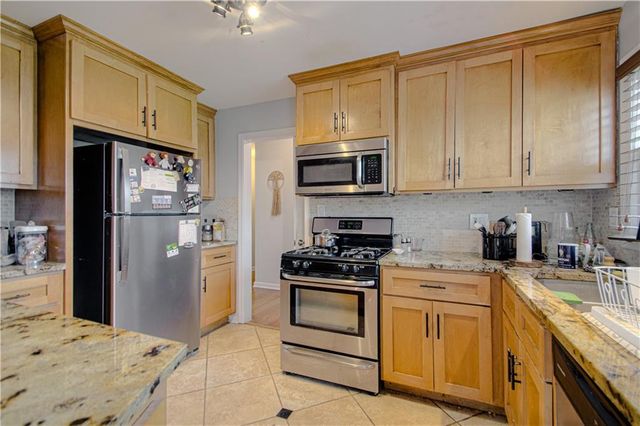 1 W 96TH Terrace, Kansas City, MO 64114