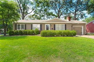 1 W 96TH Terrace, Kansas City, MO 64114