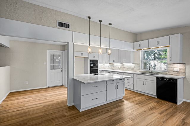 7521 Susan Court, North Richland Hills, TX 76180