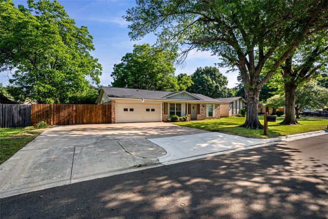 7521 Susan Court, North Richland Hills, TX 76180
