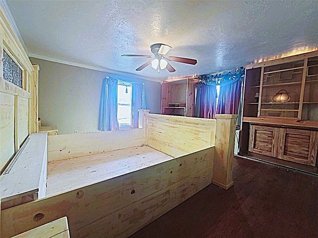 36 Clopper St, Sewickley Twp, PA 15637