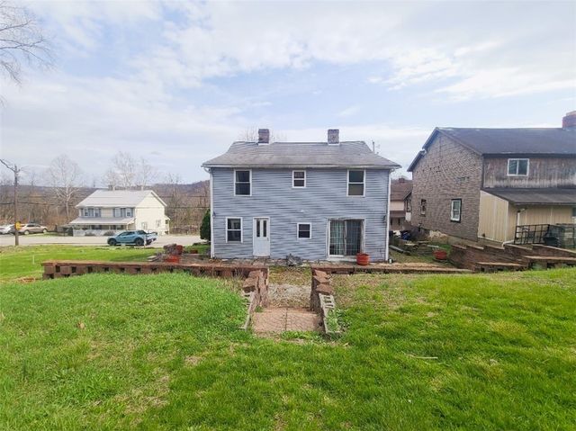 36 Clopper St, Sewickley Twp, PA 15637