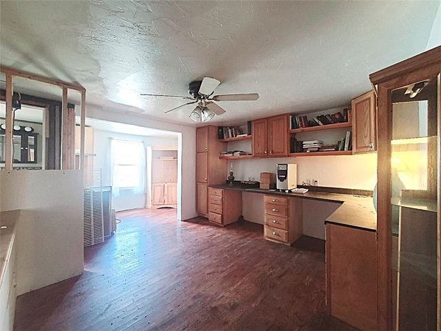 36 Clopper St, Sewickley Twp, PA 15637