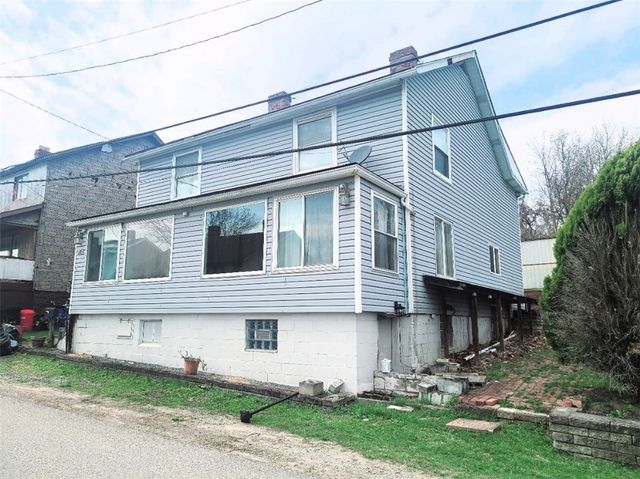 36 Clopper St, Sewickley Twp, PA 15637