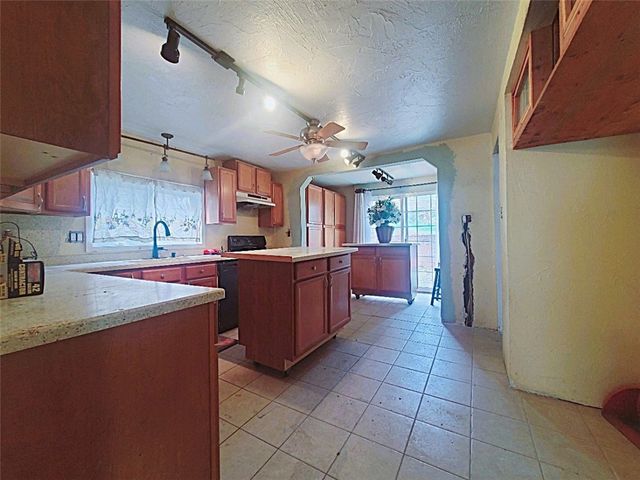 36 Clopper St, Sewickley Twp, PA 15637