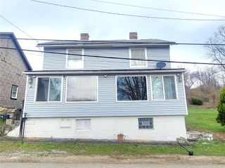 36 Clopper St, Sewickley Twp, PA 15637