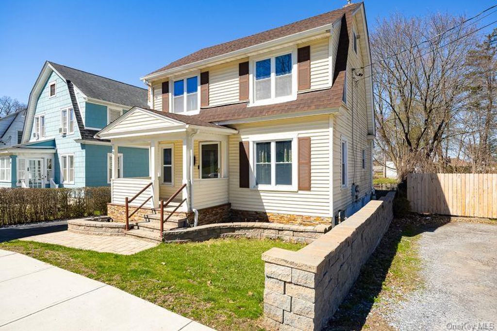 88 Innis Avenue, Poughkeepsie, NY 12601