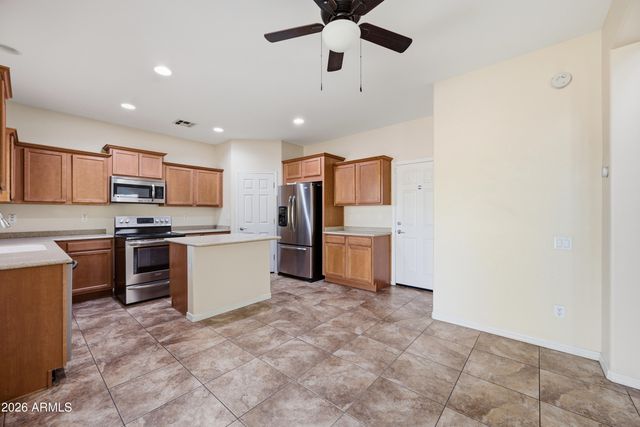 2220 W BEVERLY Lane, Phoenix, AZ 85023