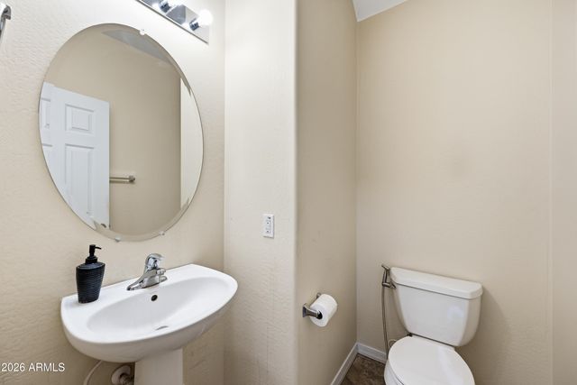 2220 W BEVERLY Lane, Phoenix, AZ 85023