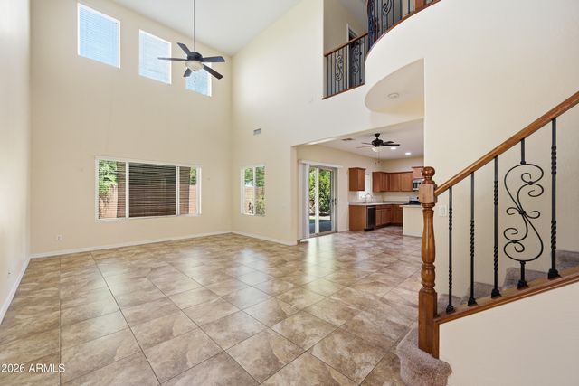 2220 W BEVERLY Lane, Phoenix, AZ 85023