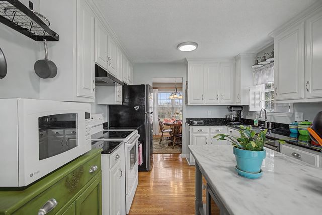 397 Canaan Rd, Columbia, TN 38401