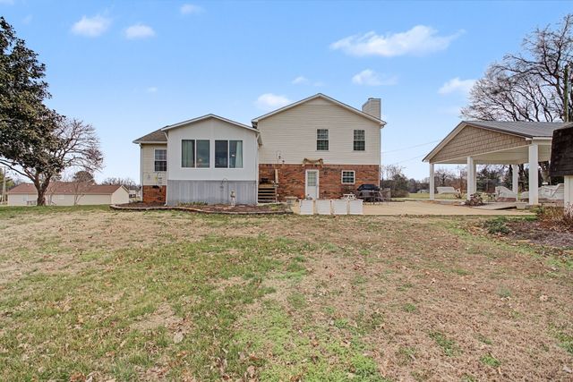 397 Canaan Rd, Columbia, TN 38401