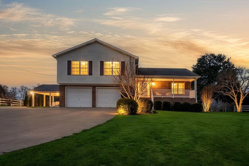 397 Canaan Rd, Columbia, TN 38401