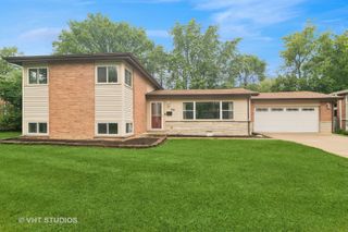 354 W Pleasant Hill Boulevard, Palatine, IL 60067