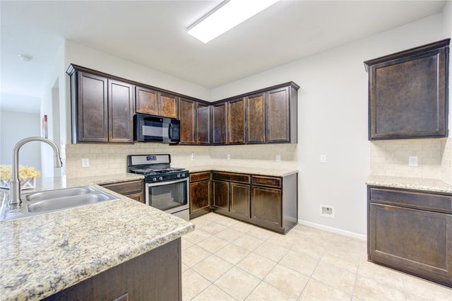 9207 Ranch Ridge Ln, Richmond, TX 77407