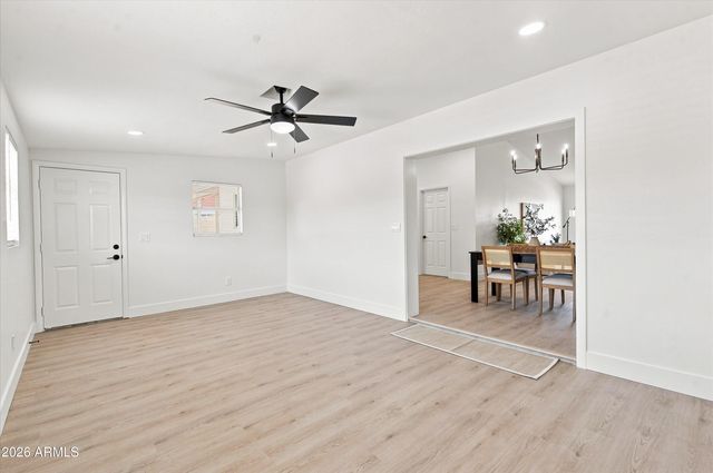 7945 W GREER Avenue, Peoria, AZ 85345