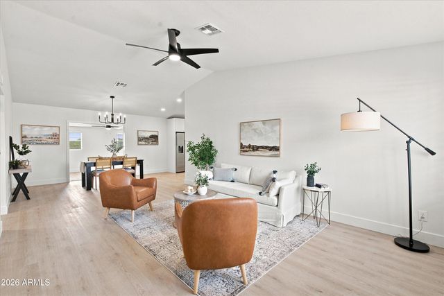 7945 W GREER Avenue, Peoria, AZ 85345