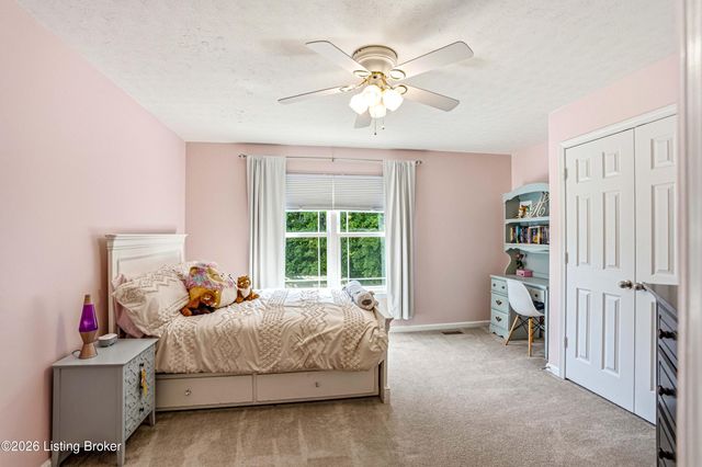 11623 Walnut View Way, Louisville, KY 40299