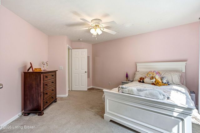 11623 Walnut View Way, Louisville, KY 40299
