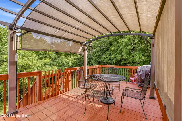 11623 Walnut View Way, Louisville, KY 40299
