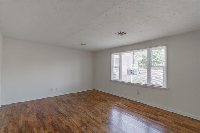 3004 Pioneer Avenue, Oklahoma City, OK 73107