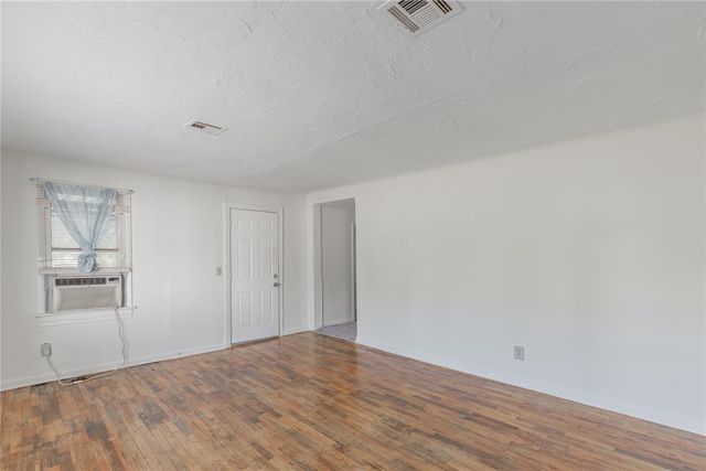 3004 Pioneer Avenue, Oklahoma City, OK 73107